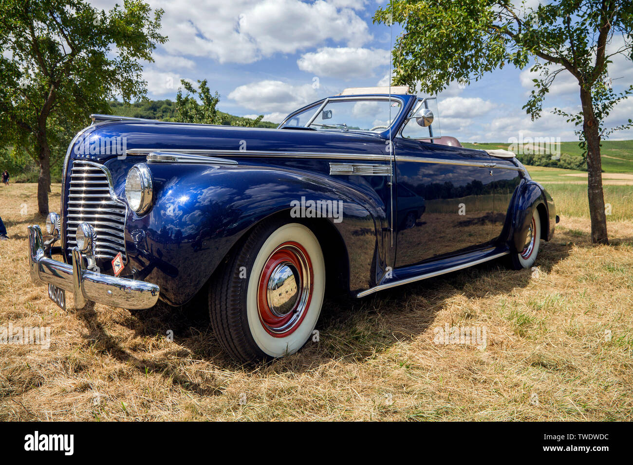 Historisches Fahrzeug, Buick 51 C Cabrio Limousine Phaeton, gebaut 1941, Veldenz, mittleren Mosel, Rheinland-Pfalz, Deutschland Stockfoto