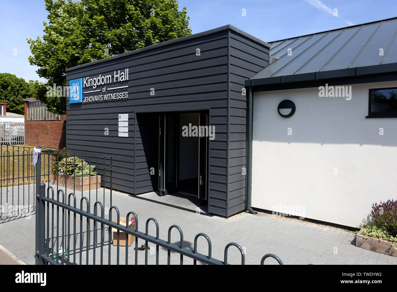 Allgemeine Ansicht der Zeugen Jehovas Gebäude in Portsmouth, Hampshire, UK. Stockfoto