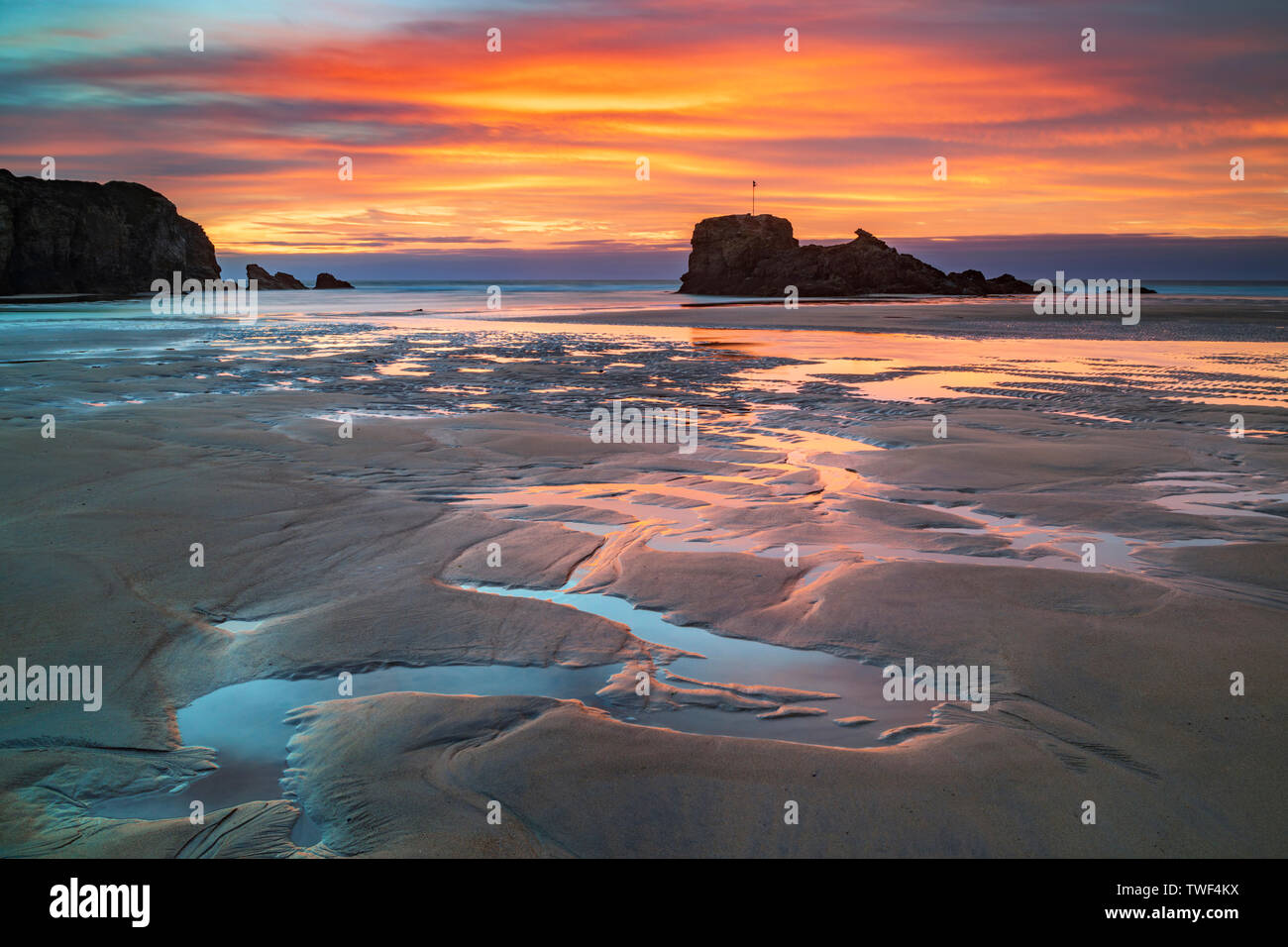 Perranporth Strand bei Sonnenuntergang. Stockfoto