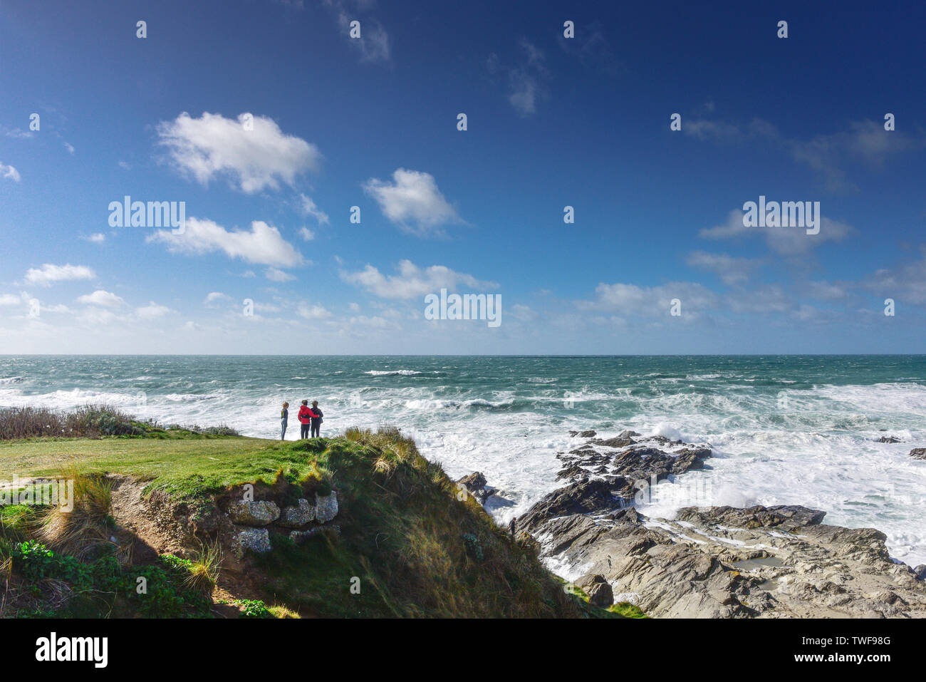 Die zerklüftete Küste im Little Fistral Towan und Kopf in Newquay in Cornwall. Stockfoto