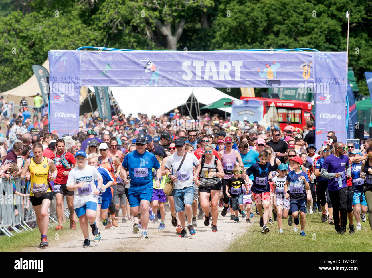 Läufer an Chris Evan's Run Fest laufen bei Bowood Haus in der Nähe von Chippenham GROSSBRITANNIEN Stockfoto