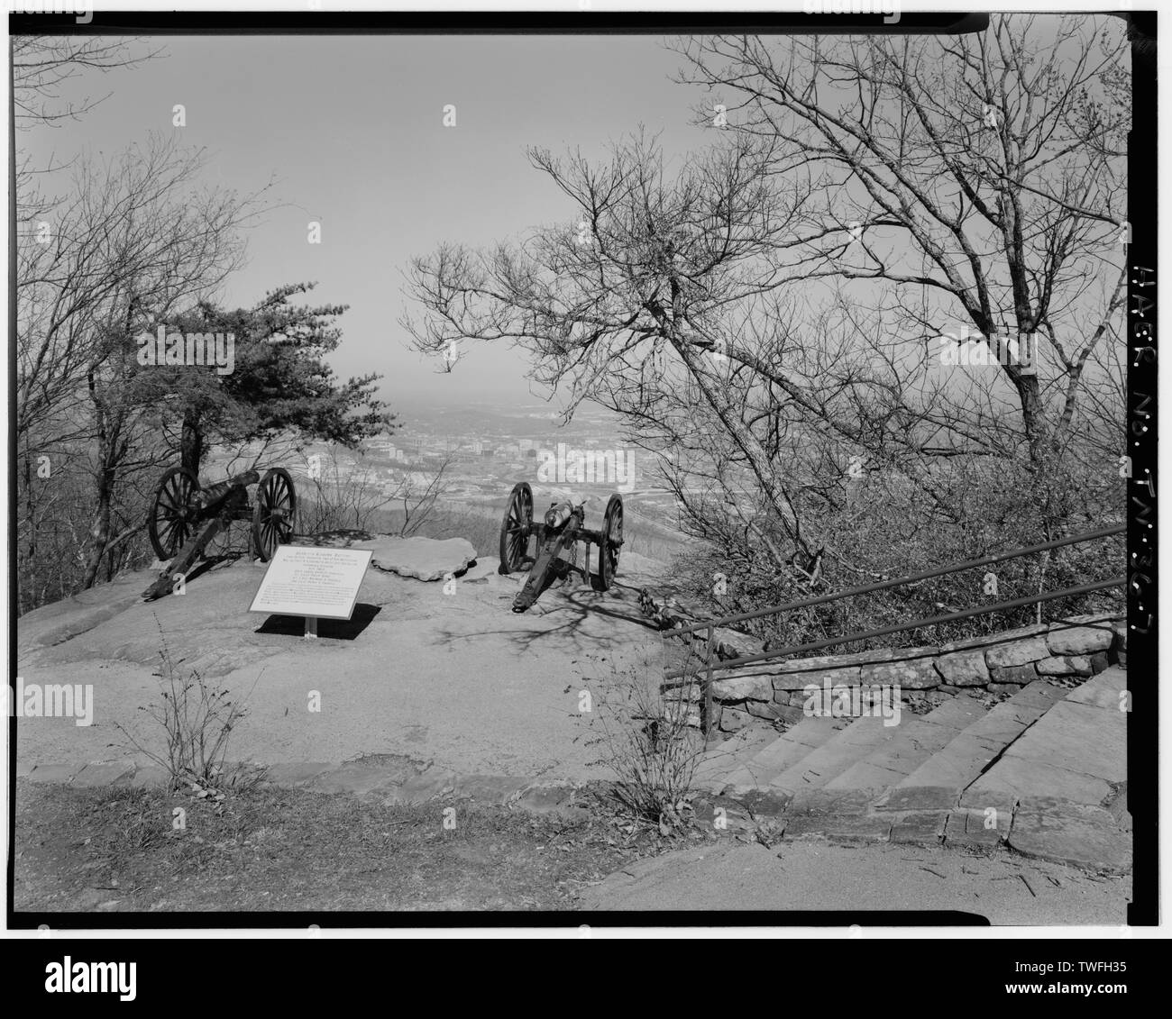 POINT PARK, GARRITY IN ALABAMA BATTERIE, Chattanooga in Distanz. Blick NE. - Chattanooga National Military Park Tour Straßen, Chattanooga, Hamilton County, TN; US-Krieg; National Park Service; Davis, Tim, Historiker; Brooks, Peter, Feld team Projektleiter; Croteau, Todd, Projektleiter; Junge, Kelly, Sender Stockfoto
