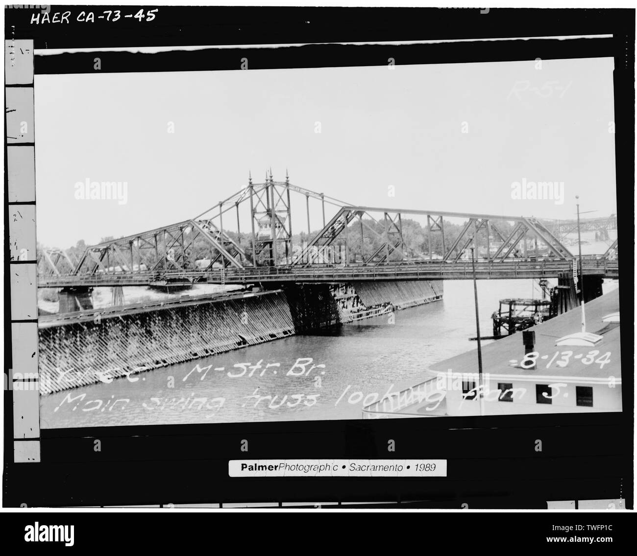 PRE-BAU FOTO, Blick nach Norden vom DACH DES FLUSSES LINIEN TERMINAL AN DER HINTEREN SEITE DER M Street Bridge, 13. August 1934 - Sacramento River Bridge, Spanning Sacramento River an der California State Highway 275, Sacramento, Sacramento County, CA Stockfoto