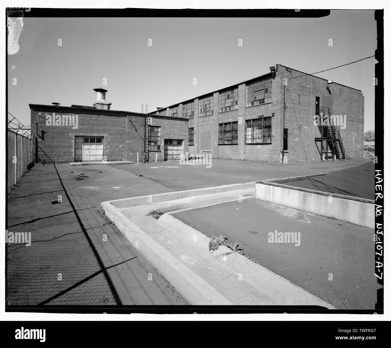 Gebäude, Detail der südwestlichen Ecke - Middlesex Probenahme Anlagen-, Prozess Gebäude, 239 Mountain Avenue, Middlesex, Middlesex County, New Jersey Stockfoto
