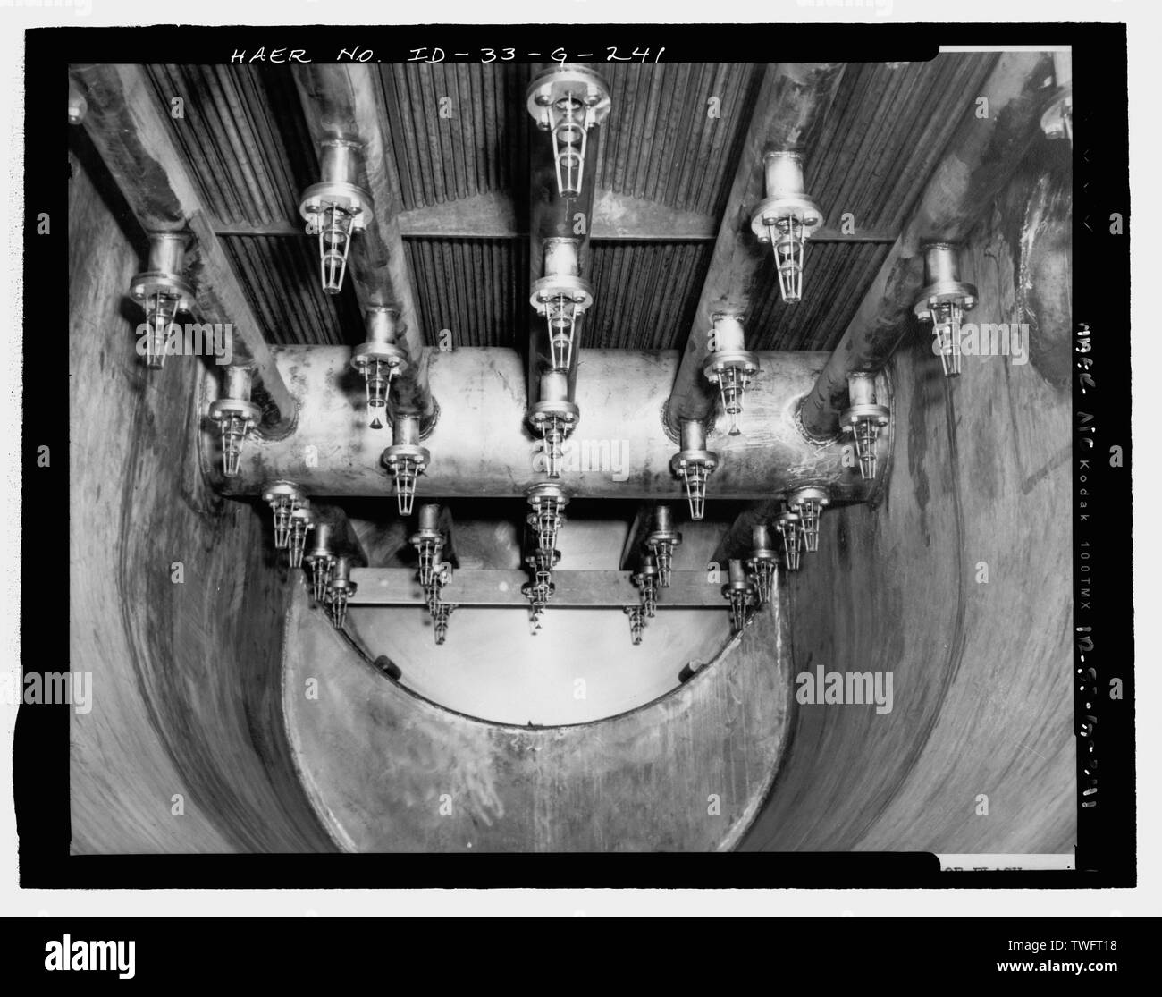 Prozesswasser Gebäude, TRA-605. In einem FLASH VERDAMPFER. INL NEGATIVE Nr. 3323; Unbekannter Fotograf, 9-12-1951 - Idaho National Engineering Laboratory, Test Reactor, Materialien und Technik Test Reaktoren, Scoville, Butte County, ID Stockfoto