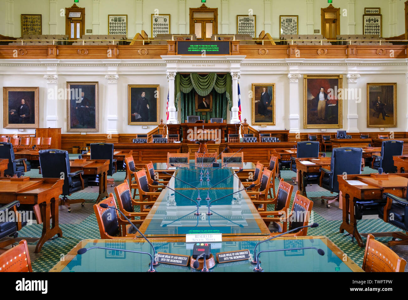 AUSTIN, Texas - Innenraum der Senat Kammer der Gesetzgebung des Staates Texas innerhalb des Texas State Capitol in Austin, Texas. Stockfoto