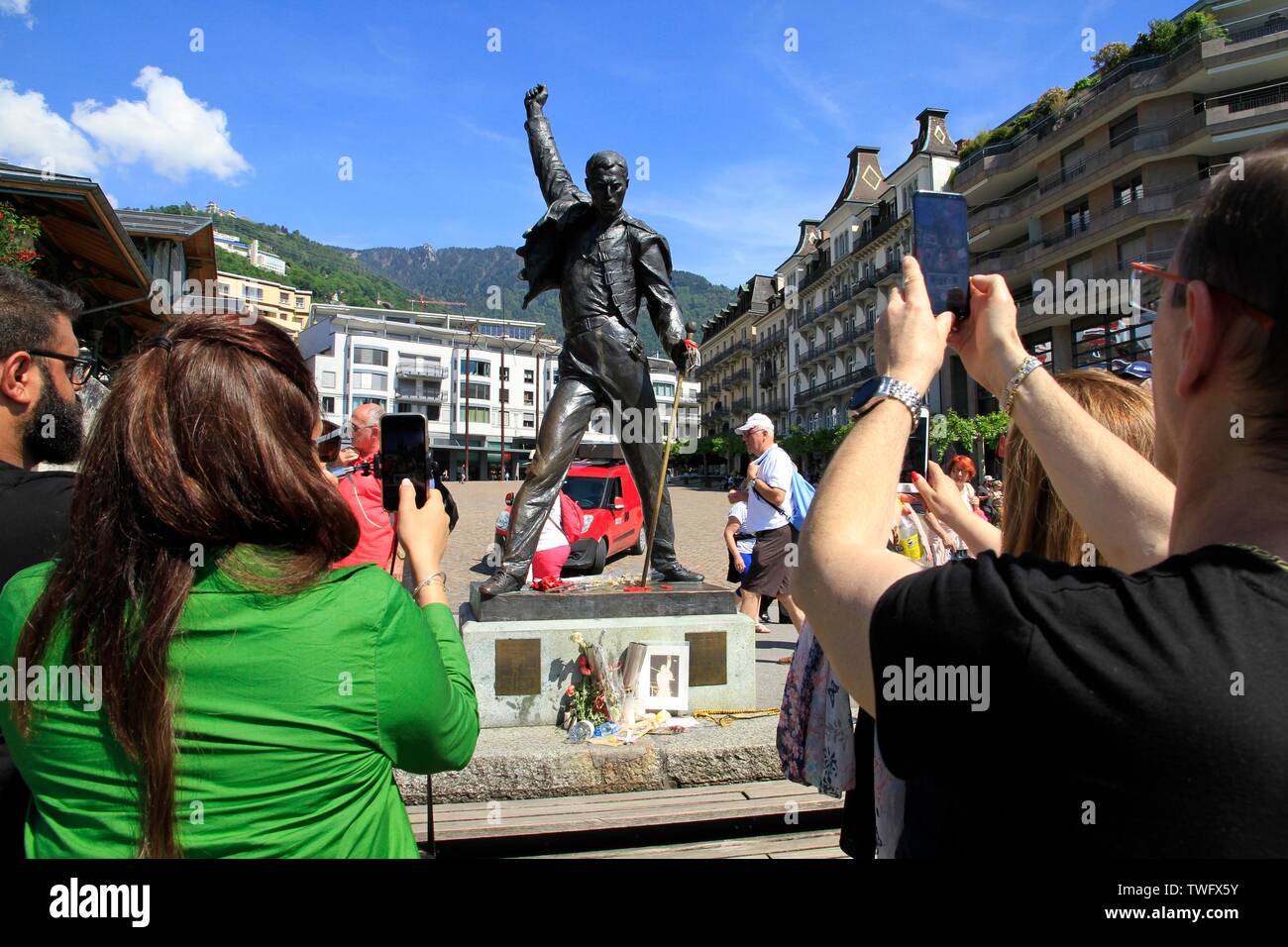 Statue von Freddie Mercury, Sänger der Gruppe Queen, in Montreux, die eine Schweizer Gemeinde des Kantons Waadt Stockfoto