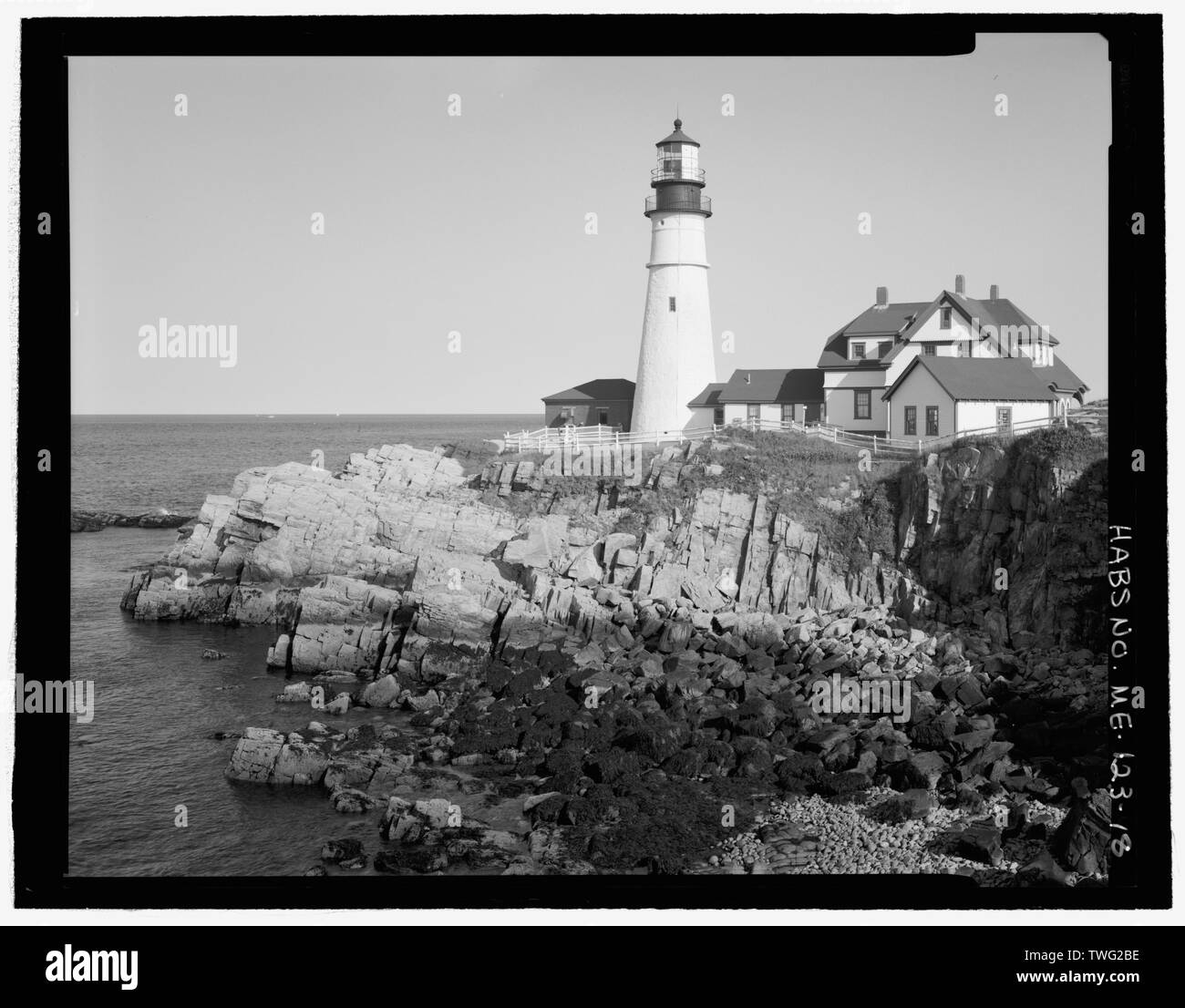- Portland Head Light Portland Head, ca. 1-2 km östlich von Shore Road, Cape Elizabeth, Cumberland County, Mich; der U.S. Coast Guard; Nichols, John; Bryant, Jonathan; Longfellow, Henry Wadsworth, Dana, Sally Field Team; Goiran, Philip, Feld Mannschaft; Baldwin, Jennifer, Sender; Boucher, Jack E, Fotograf; Kingsbury, Martha, Historiker; Myers, Denys Peter, Historiker; Reeves, F Blair, Historiker; Jahncke, Davis L, delineator; Benninger, Christopher C, delineator; Bach, Richard, Fotograf Stockfoto