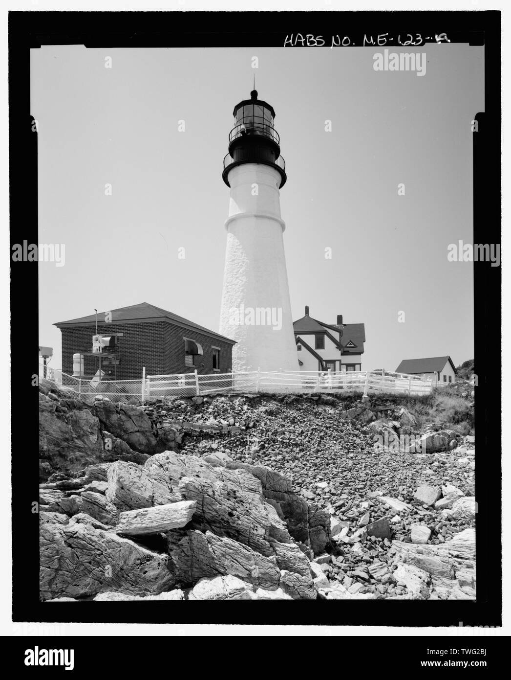- Portland Head Light Portland Head, ca. 1-2 km östlich von Shore Road, Cape Elizabeth, Cumberland County, Mich; der U.S. Coast Guard; Nichols, John; Bryant, Jonathan; Longfellow, Henry Wadsworth, Dana, Sally Field Team; Goiran, Philip, Feld Mannschaft; Baldwin, Jennifer, Sender; Boucher, Jack E, Fotograf; Kingsbury, Martha, Historiker; Myers, Denys Peter, Historiker; Reeves, F Blair, Historiker; Jahncke, Davis L, delineator; Benninger, Christopher C, delineator; Bach, Richard, Fotograf Stockfoto