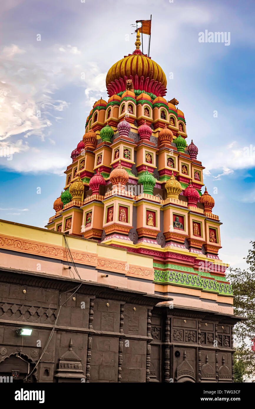 Bunte Hindu Tempel in Wagholi, Pune, Indien. Stockfoto