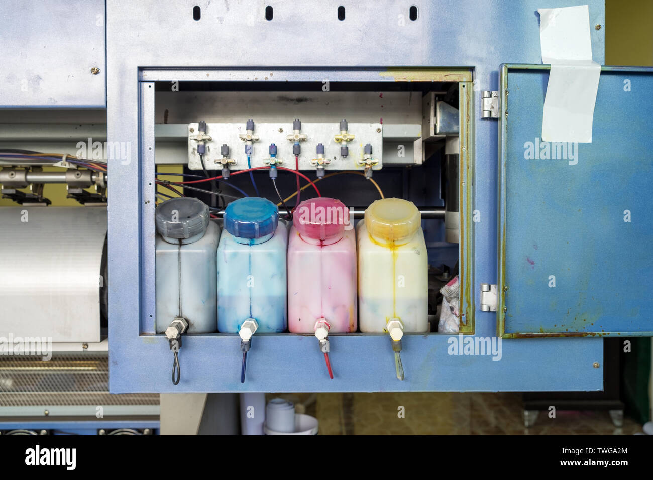 Patronen tank Multi Color Steckplatz auf der Rückseite große Tintenstrahldrucker Stockfoto