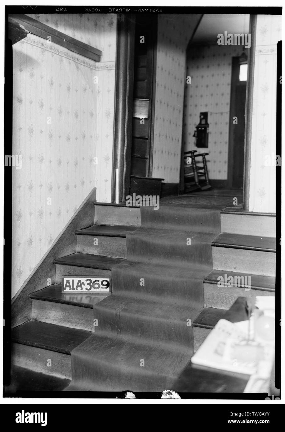 Historischer amerikanischer Gebäude Umfrage Alex Bush, Fotograf, Mai 20, 1935 HINTEN DROP TREPPEN, TREPPE IN HALLE - Hundley House, Market Street, Mooresville, Limestone County, AL Stockfoto