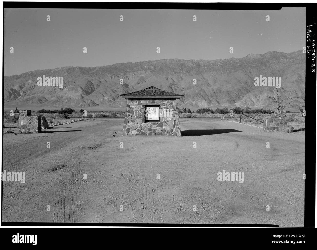 Hintere Höhe, Blickrichtung Nordost - manzanar War Relocation Center, Militär, Polizei, Post, Unabhängigkeit, Inyo County, CA Stockfoto