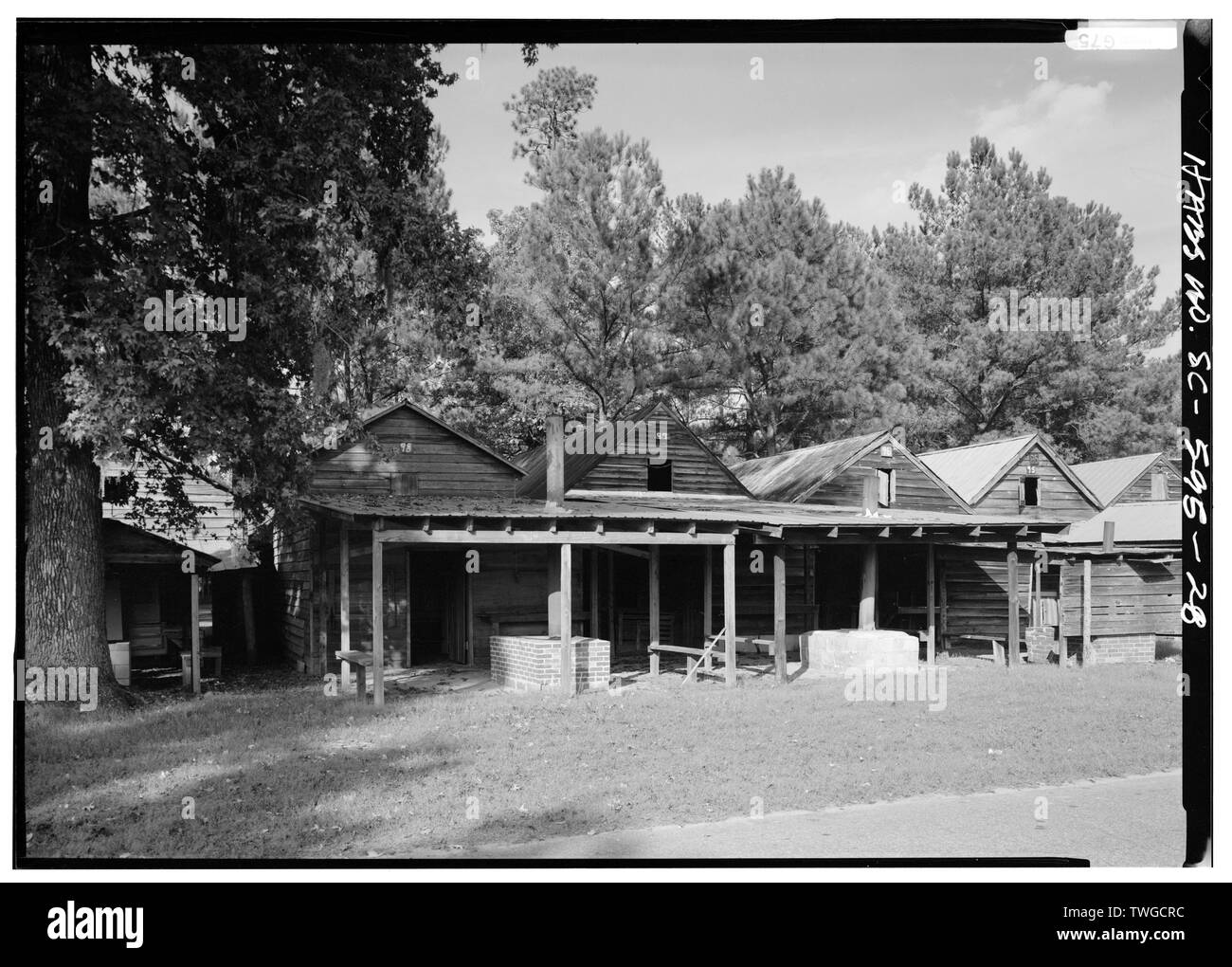 Rückseite des Gebäude 94 bis 99 - Indische Felder methodistischen Campground, SC Route 73, 0,7 Kilometer vom SC Route 15, Saint George, Dorchester County, SC Stockfoto