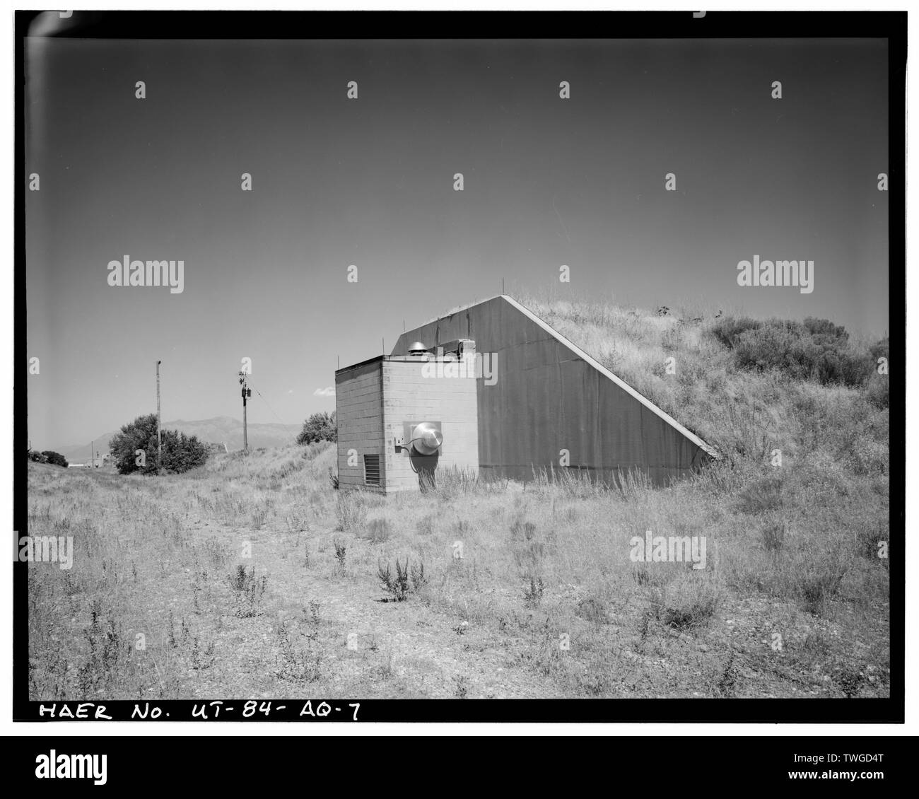 Rückseite der Struktur - Ogden Arsenal, Iglu Type Magazine, 6323 Iroquis, Layton, Davis County, UT; Wegman-French, Lysa, Sender, Dockendorf, Richard, Fotograf Stockfoto