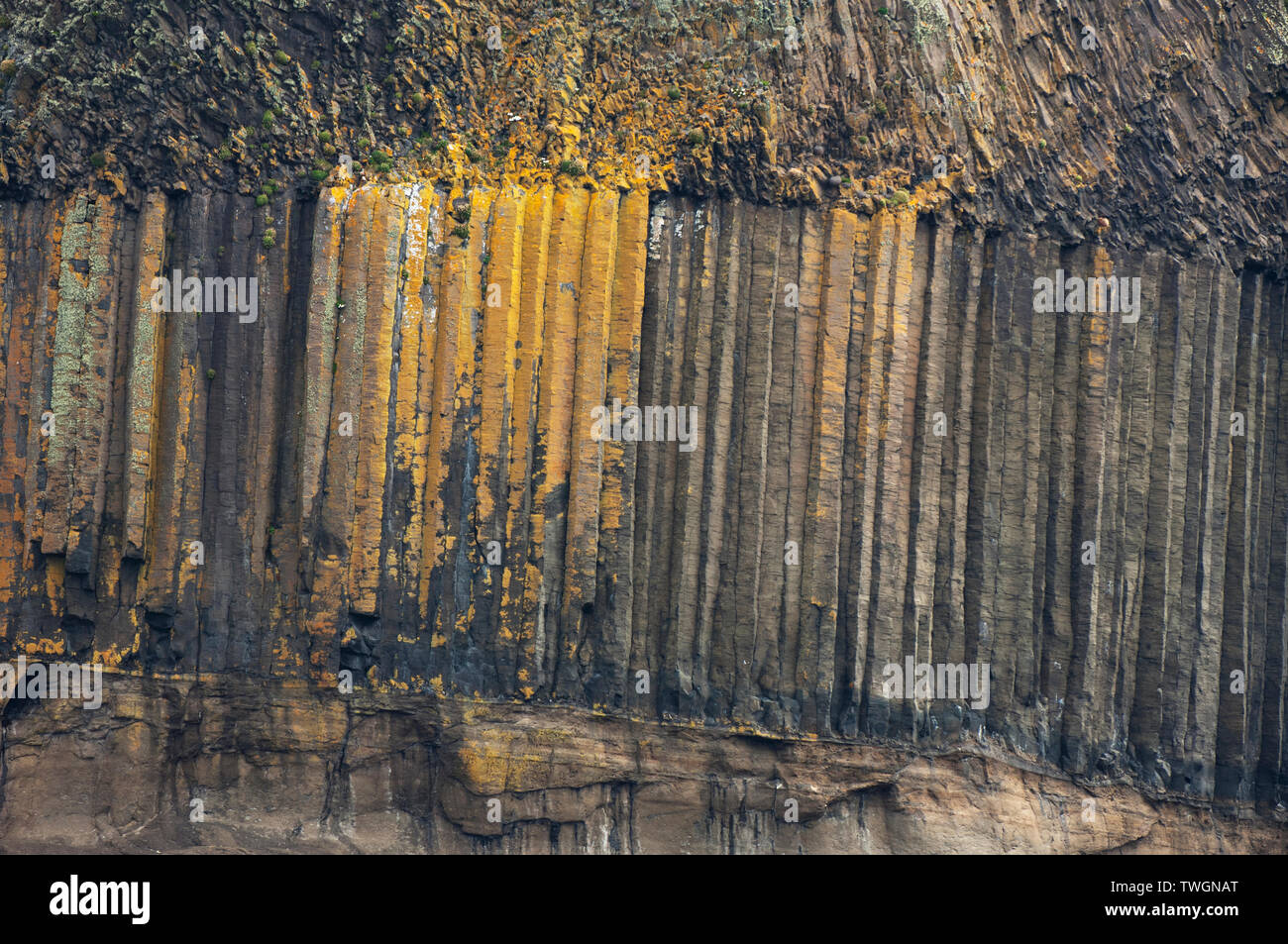 Basalt Felsformationen auf der Insel Staffa - Argyll, Schottland. Stockfoto