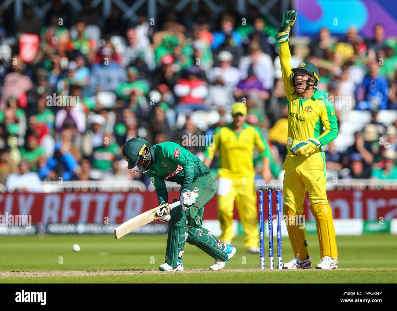 Trent Bridge, Nottingham, UK. Juni, 2019 20. ICC World Cup Cricket, Australien gegenüber Bangladesch; Alex Carey von Australien Appelle für LBW gegen Litton Kumer Das von Bangladesch, der aus einer Lieferung von Adam Zampa von Australien für 20 macht es Motorfehlercode 175-4 in der 29. über Credit: Aktion plus Sport/Alamy Leben Nachrichten gegeben wurde Stockfoto