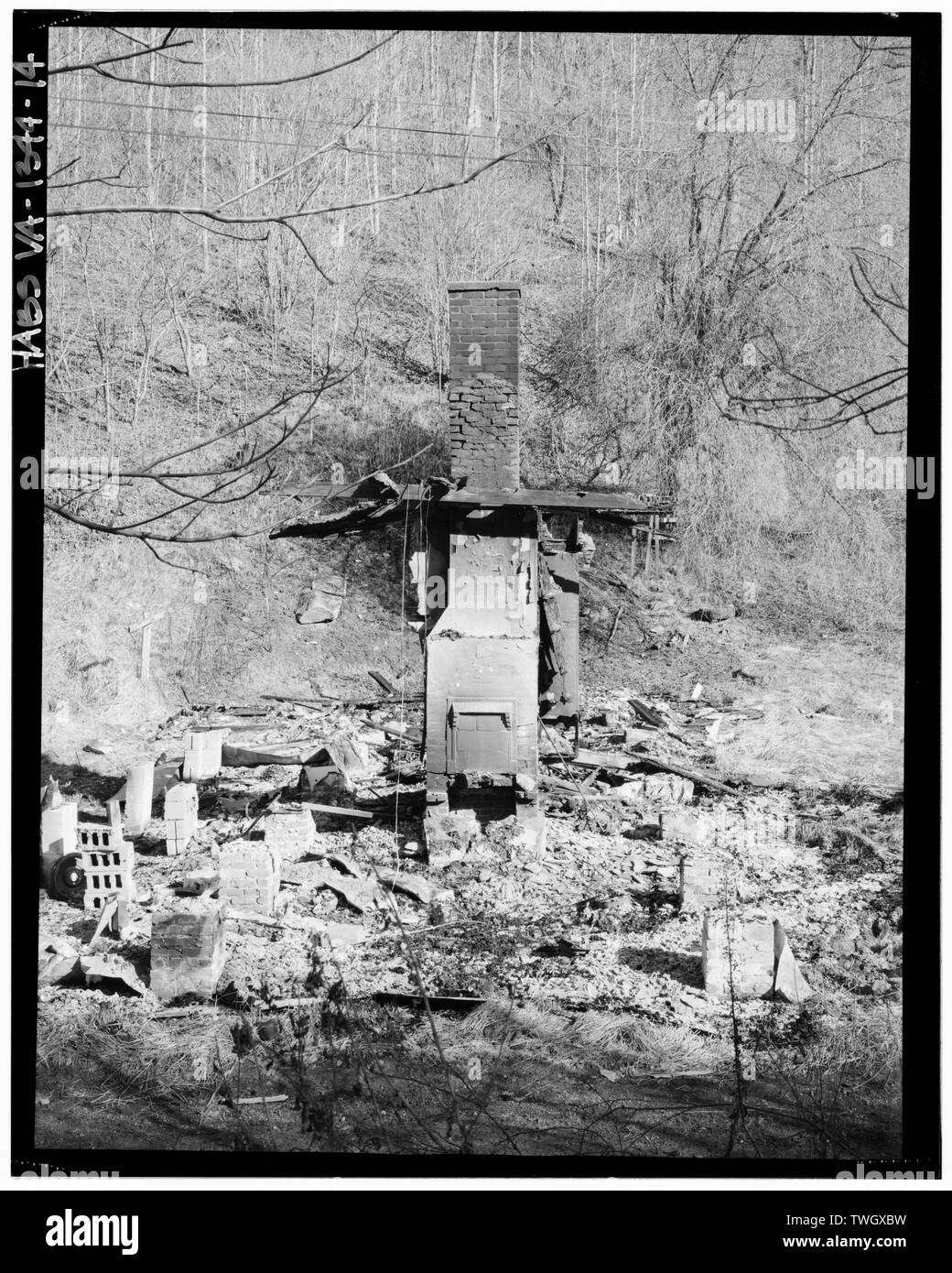 Ruinen von TYP C Haus Nr. 1, Blickrichtung Nordost - trammell Mitte Camp, Trammell, Dickenson County, VA Stockfoto