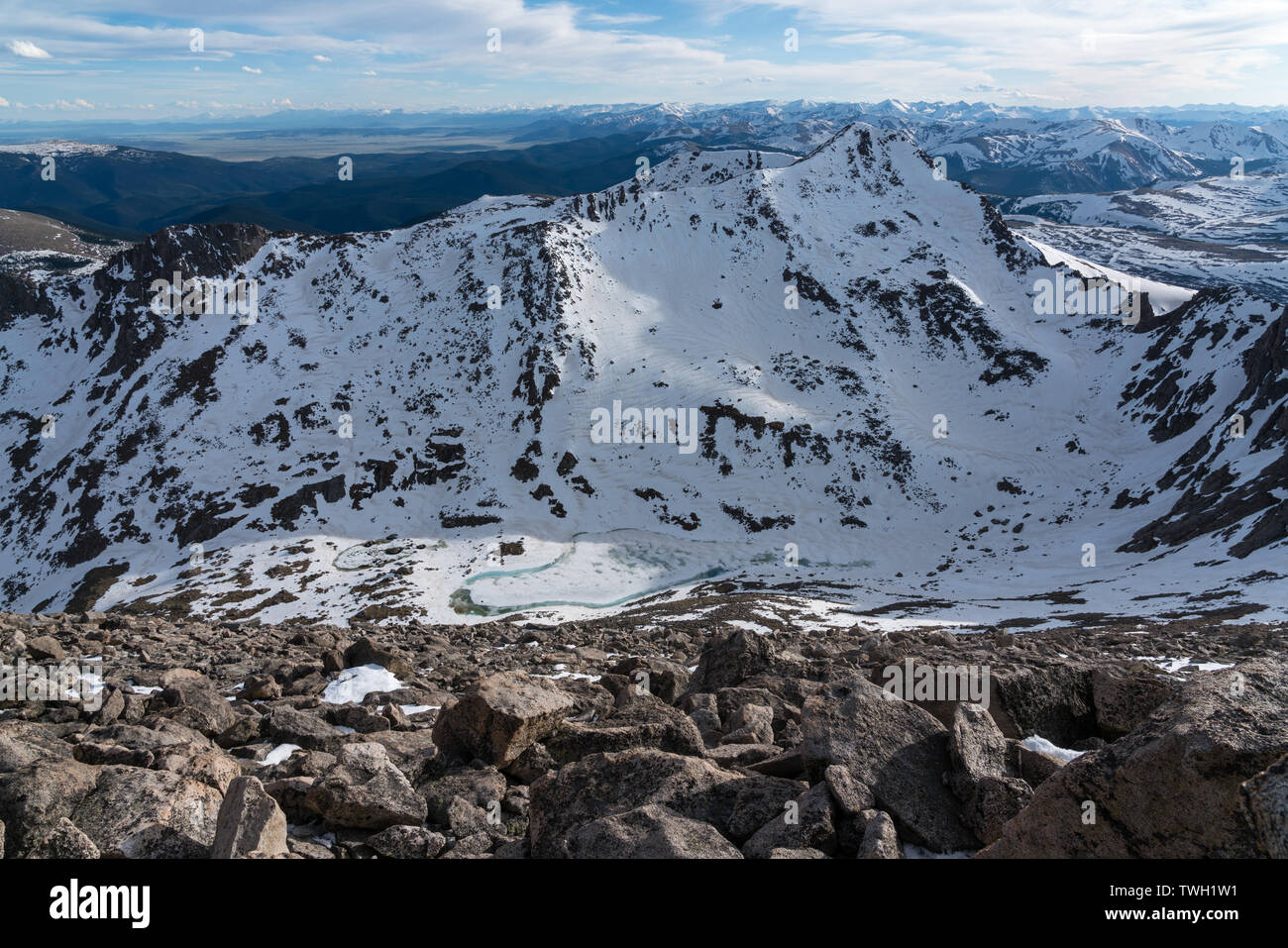 Ein Blick auf die Bierstadt in der Nähe der Gipfel des Mount Evans. Die berühmten Sägezahn Kante ist auf der rechten Seite gesehen. Stockfoto