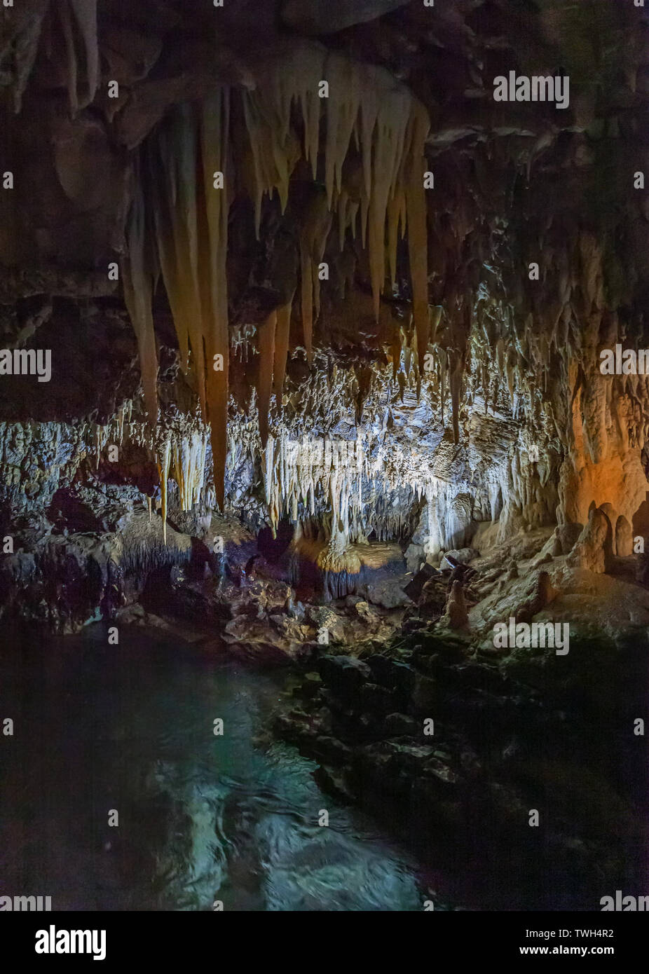 Tropfsteine in den Höhlen von Stiffe, Abruzzen Stockfoto