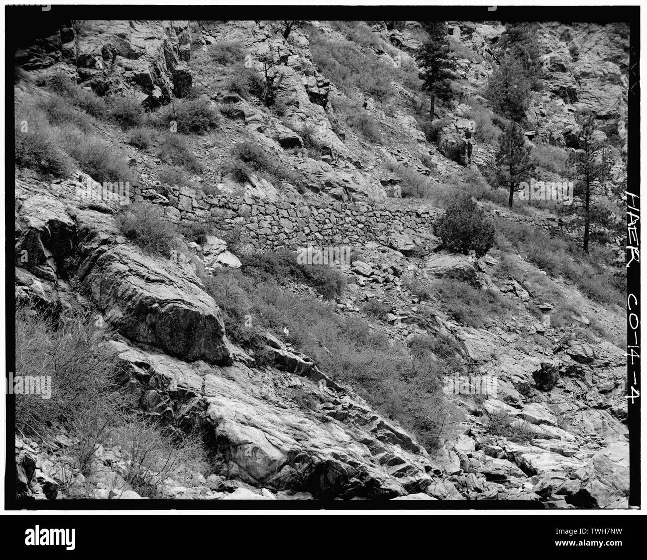 Iraklions am Nordufer der S. Platte River. Ca. 2,4 Meilen stromaufwärts von KeysTone Bridge und etwa 30 Meter über dem Fluss. Blickrichtung Nordwesten von 70 Gebühr. - Denver und Rio Grande Iraklions, östlich von South Platte, Waterton, Jefferson County, CO Stockfoto