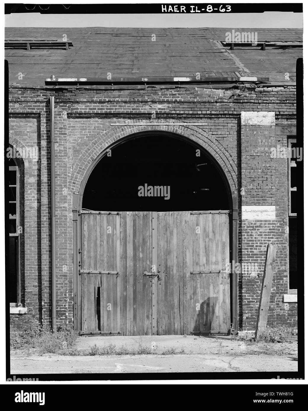 Rod Shop, Osten Erhöhung Tür Detail - Chicago, Burlington und Quincy Railroad, Roundhouse und Geschäfte, Broadway und Spring Street, Aurora, Kane County, IL Stockfoto