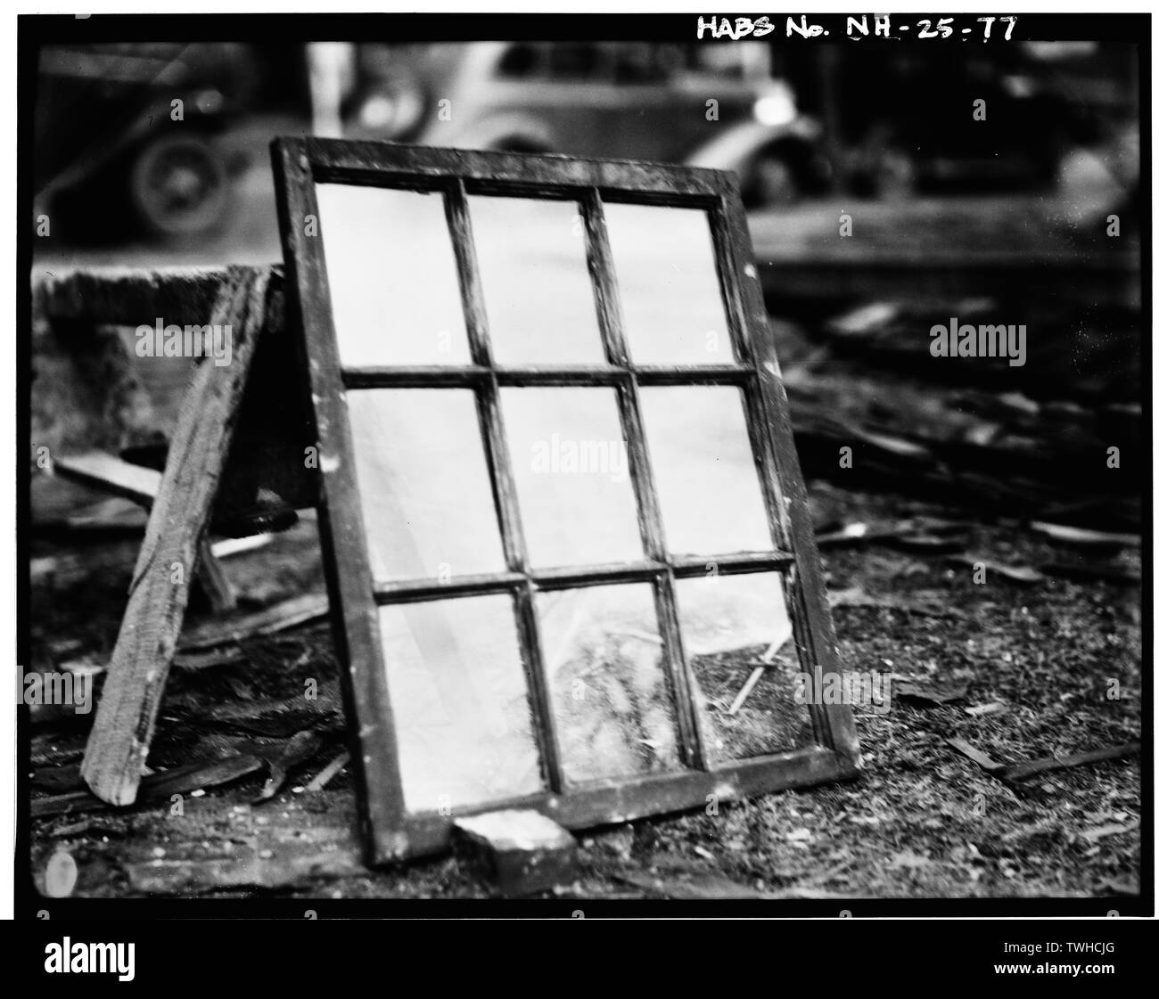 Schärpe GEFUNDEN IN SCHUPPEN NÖRDLICH ELEVATION (HINWEIS) MUTINS