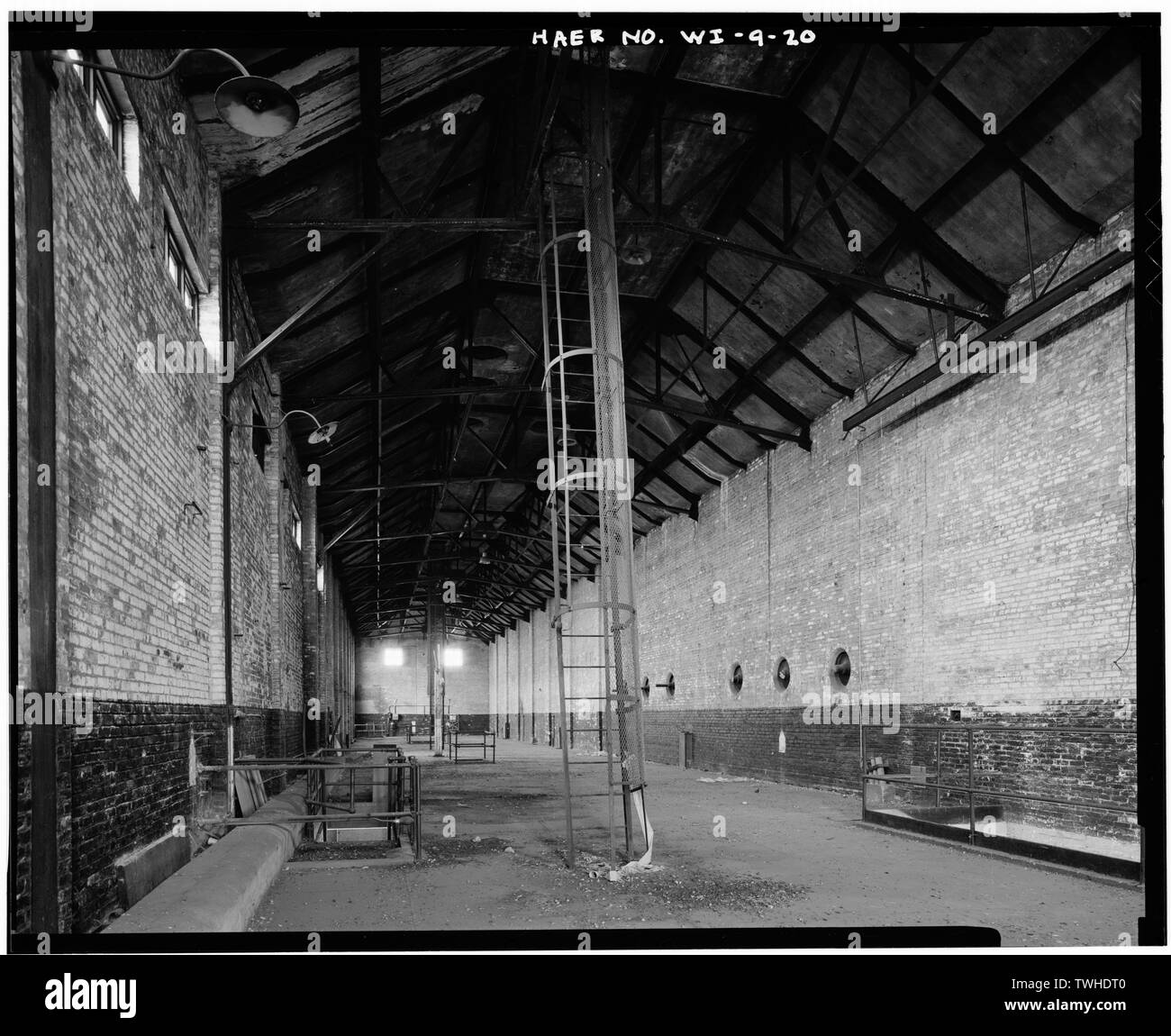Zweite Etage - der UNTERSTATION. Blick nach Süden. - Milwaukee Licht, Wärme und Traction Company, 8335 West Lapham Street, West Allis, Milwaukee County, WI; Villard, Henry Stockfoto