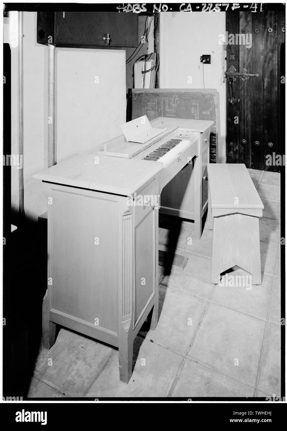 Zweite etage Innenraum, CARILLON PLAYER - Tastatur - Death Valley Ranch, Chimes Tower, Death Valley Junction, Inyo County, CA Stockfoto