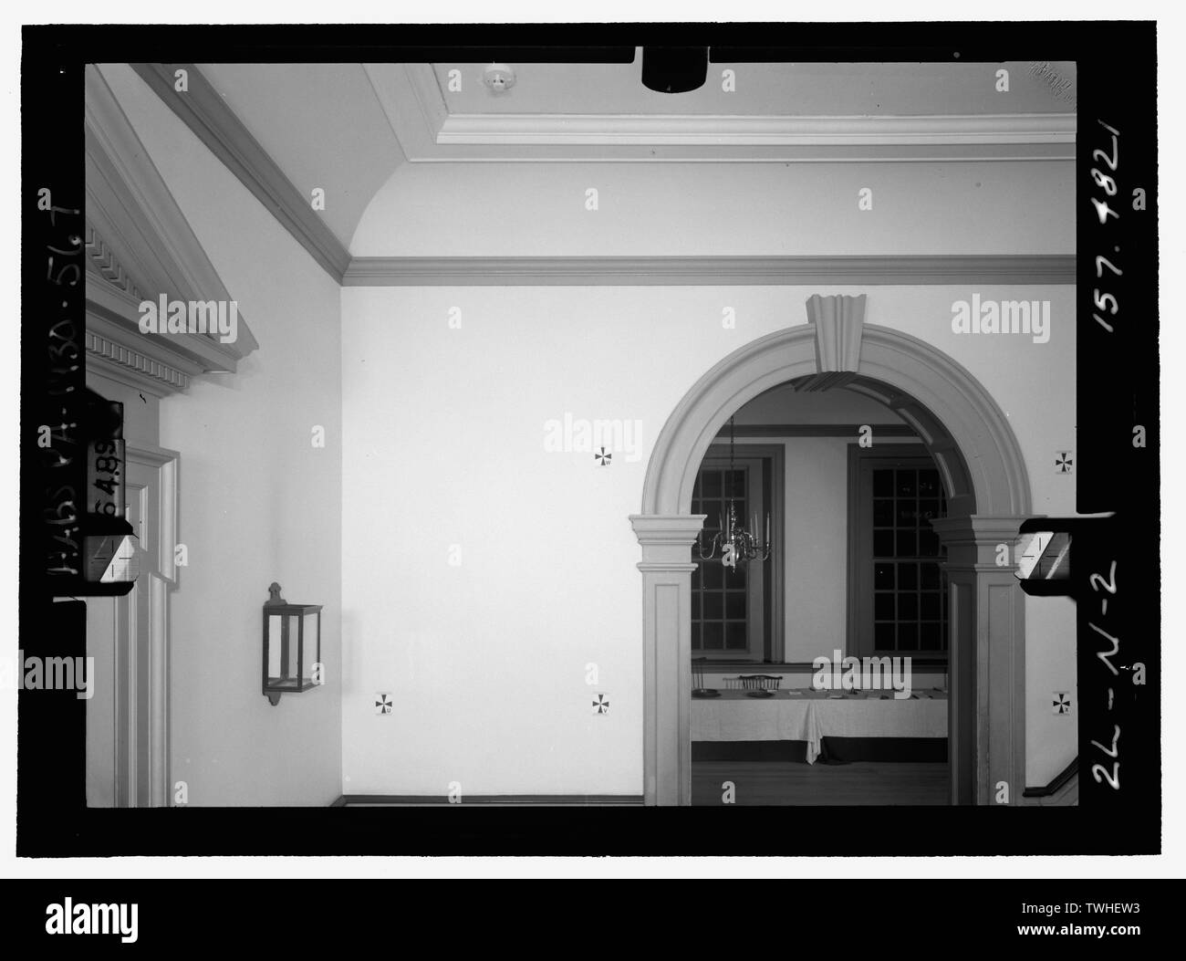 Zweite Etage der Lobby; NORDWAND, OBEN LINKS. Glasplatte stereopair Anzahl PA -1430-139 LC-HABS-GS05-2 L-N-2 157.4821. Links (gedruckt) - Independence Hall Complex, Independence Hall, 500 Chestnut Street, Philadelphia, Philadelphia County, PA Stockfoto