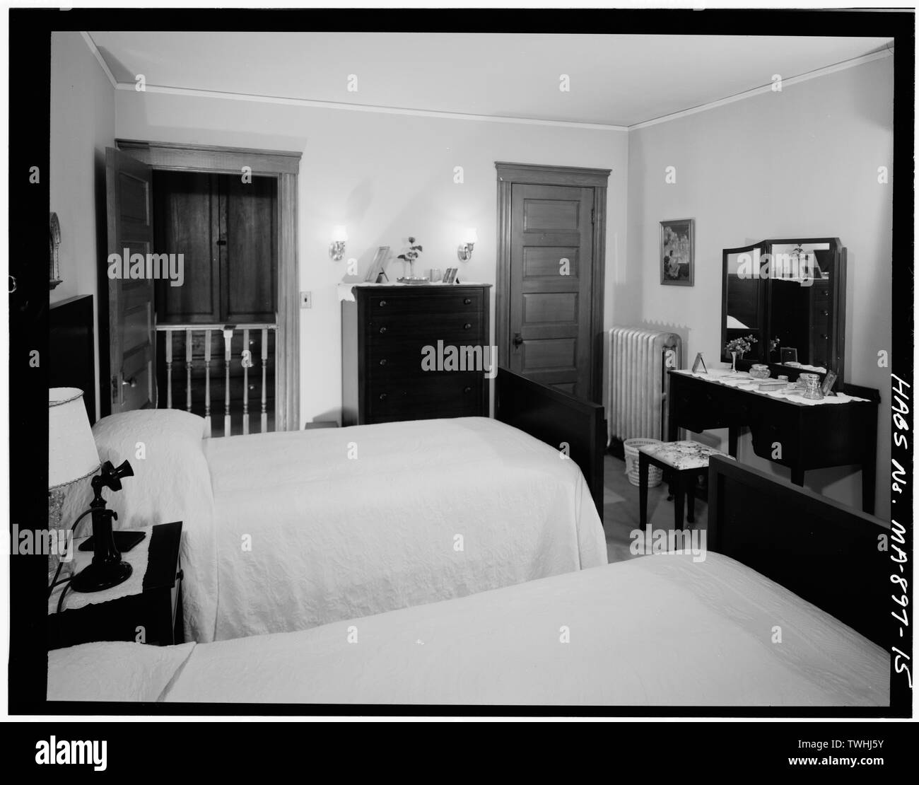 Zweiter Stock, Schlafzimmer, Blick Richtung Flur - John Fitzgerald Kennedy Geburtsort, 83 Beals Straße, Brookline, Norfolk County, MA Stockfoto
