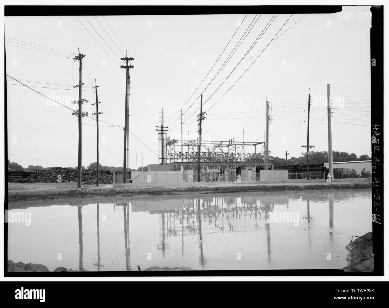 Absetzbecken mit SUB STATION HINTERGRUND. - United States Rohr- und Foundry Company, 2023 St. Louis Avenue an der I -20-59, Bessemer, Jefferson County, AL Stockfoto