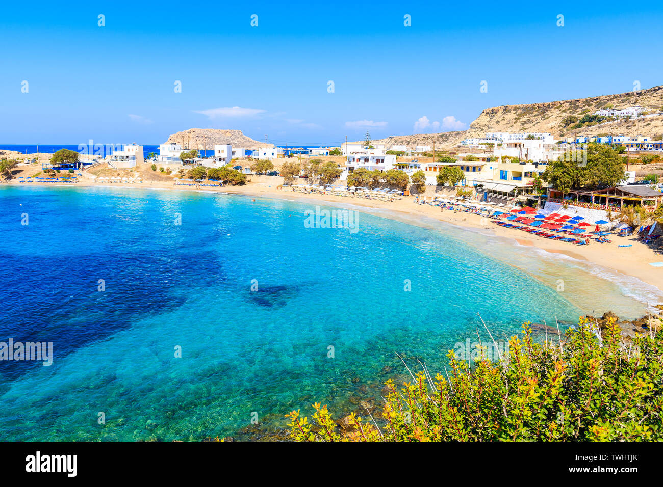 Azurblaue Meer zu erstaunlichen Lefkos Strand auf der Insel Karpathos, Griechenland Stockfoto