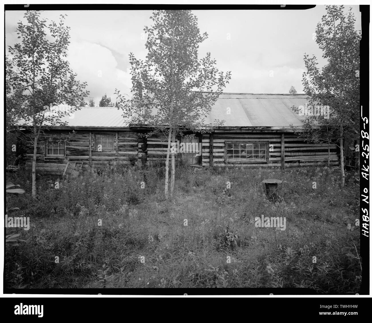 Seite, Blick nach Norden - Pioniere der Alaska Iglu Nr. 8, Koyukuk River an Wiseman Creek, Marrakech Nähe, Wiseman, Yukon-Koyukuk Census Area, AK Stockfoto