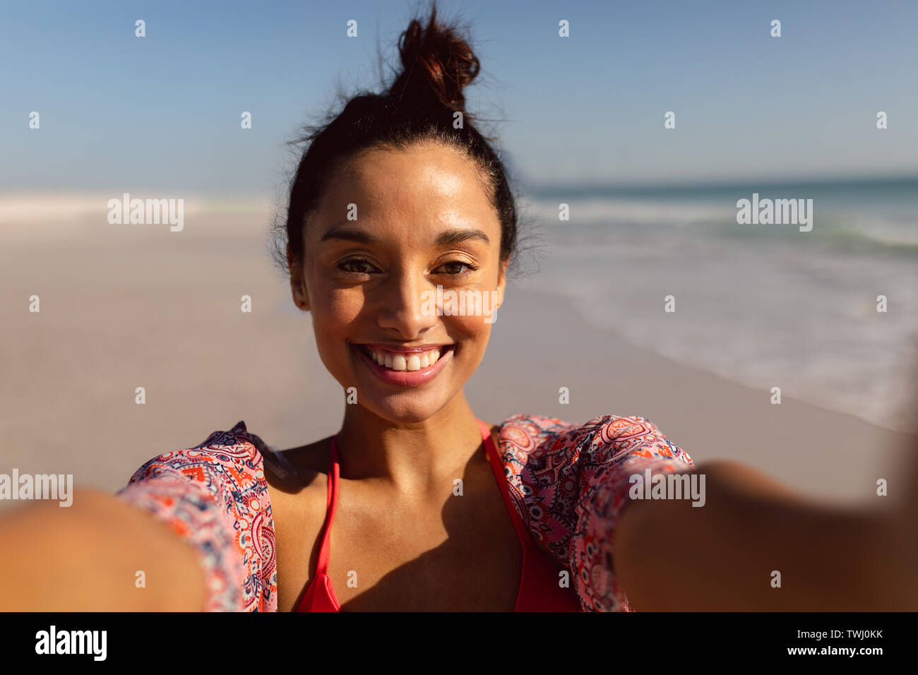 Junge frau im bikini -Fotos und -Bildmaterial in hoher Auflösung – Alamy