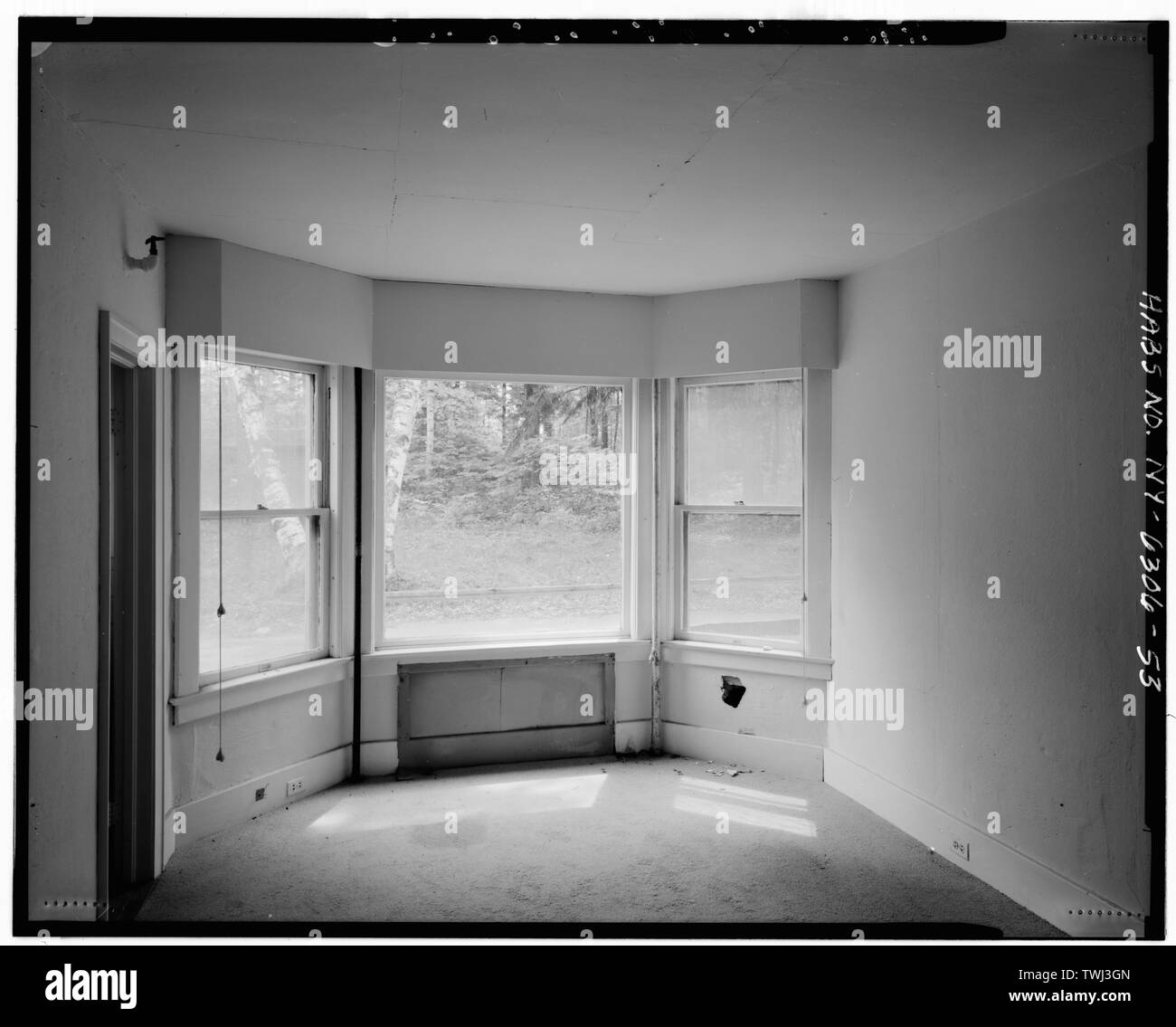 Zweiter Stock, Lake Forest, East Central Zimmer, Blick nach Osten am Erker, ursprünglich 1918 gebaut. - Lake Placid Club, Wald Flügel, Ostseite der Mirror Lake Drive, nördlich von der State Route 86 und Main,Elba, Essex County, NY Stockfoto