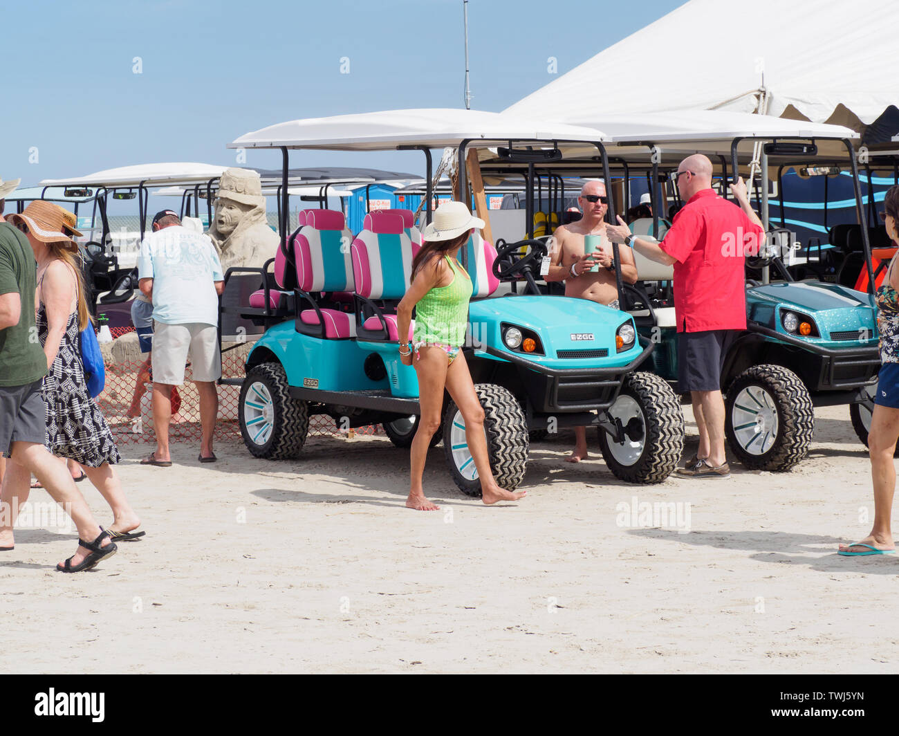 Golf Cart Sales am Strand Am2019 Texas Sandfest in Port Aransas, Texas USA. Stockfoto