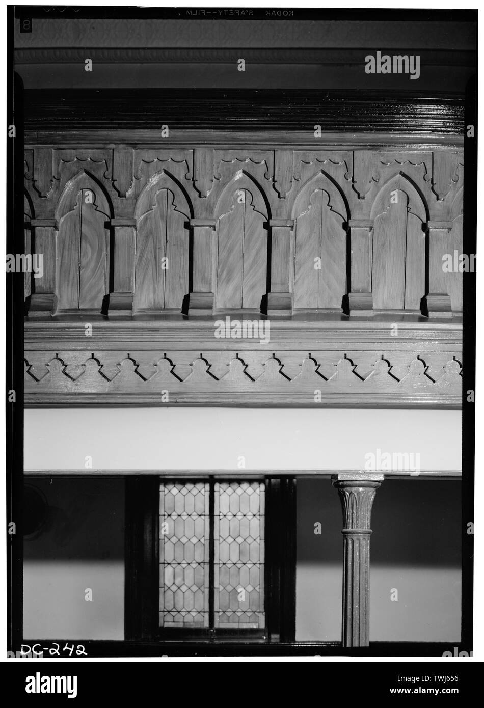 September 1969 DETAIL DER tragende Säule und GESCHNITZTEN BALKON FACE-Mount Zion United Methodist Church, 1334 Twenty-ninth Street Northwest, Washington, District of Columbia, DC Stockfoto