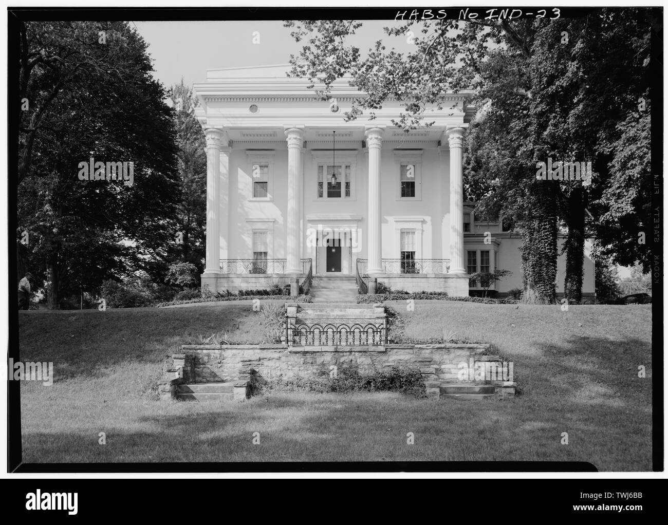 September 1971 DETAIL DER FENSTER IM SÜDEN PORTIKUS - James E.D. Lanier House, 511 West First Street, Madison, Jefferson County, IN; Costigan, Francis J; Jandoli, Liz, Sender; Preis, Virginia B, Sender Stockfoto