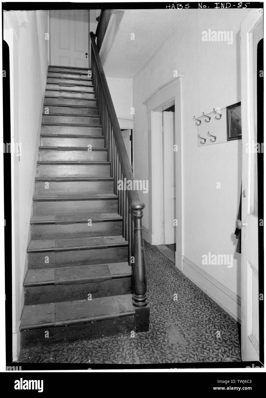 September 1971 DETAILANSICHT DER ZENTRALEN TREPPE - St. Michael's Pfarrhaus, 519 East Third Street, Madison, Jefferson County, IN; Costigan, Francis Stockfoto