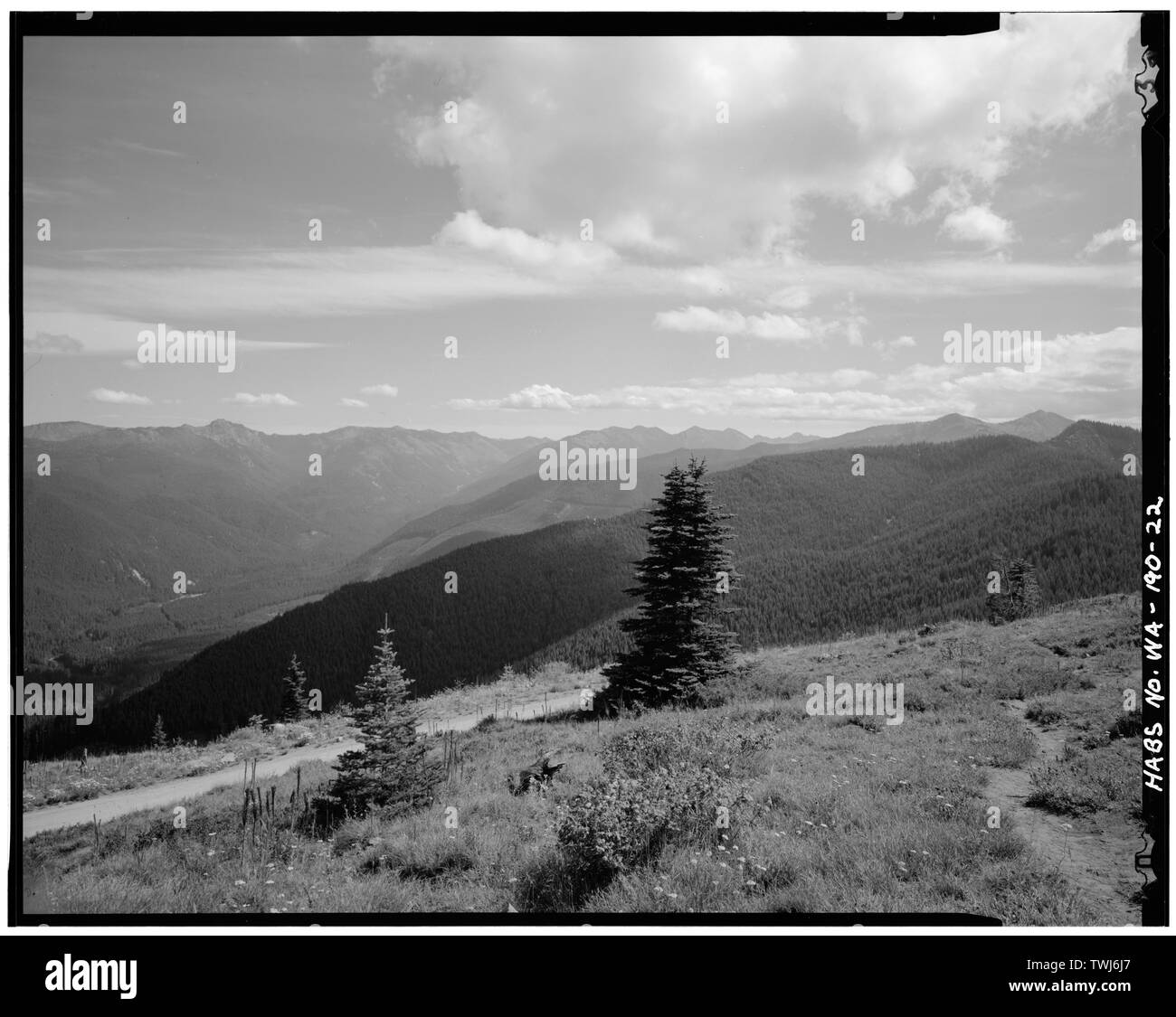 September 1989 Ansicht Südost, AUCH WHITE RIVER DRAINAGE - Suntop Lookout, Forststraße 510, Mt. Baker-Snoqualmie National Forest, Greenwater, Pierce County, WA; Banken, K E Stockfoto