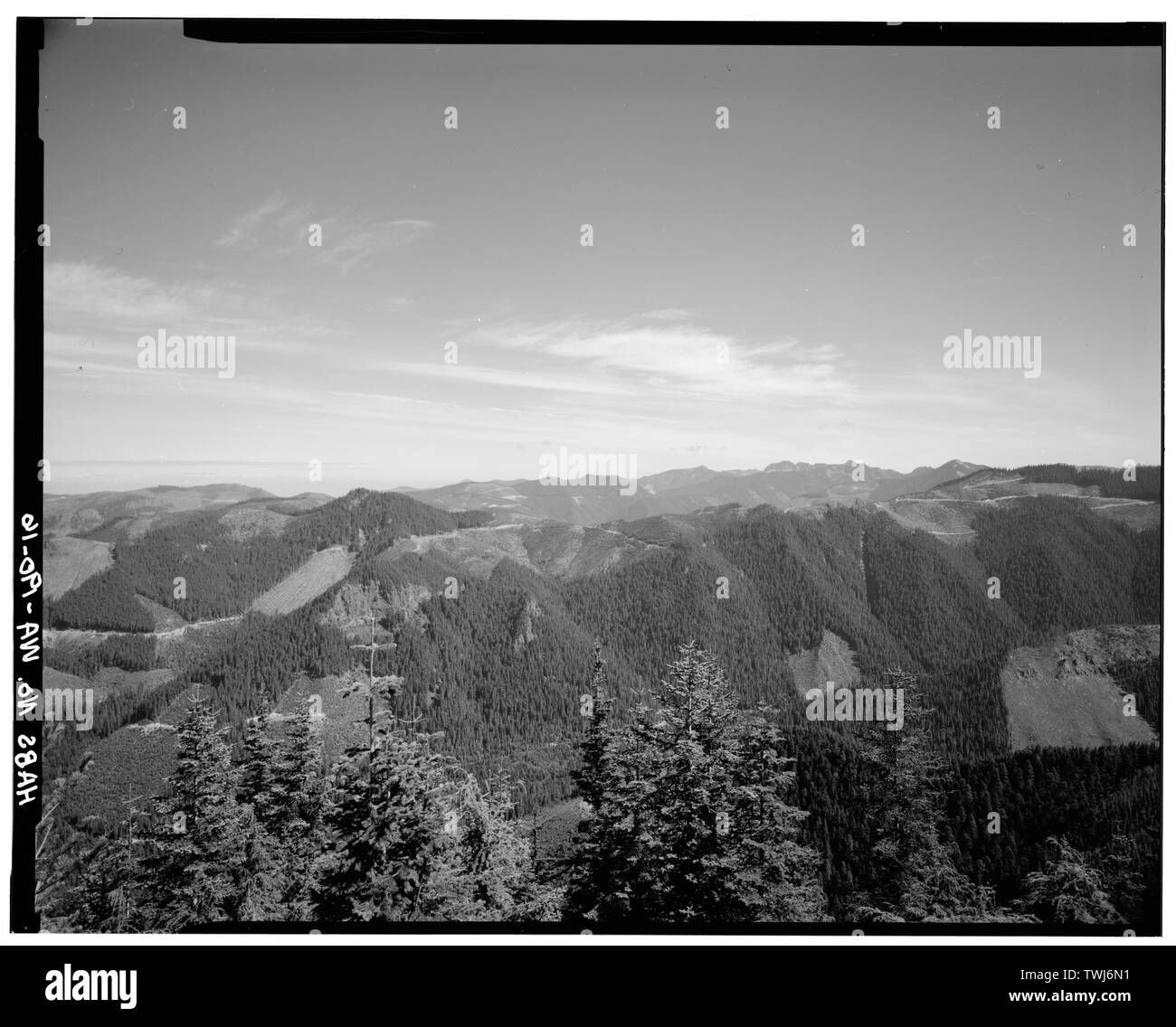 September 1989 Blick nach Westen von LOOKOUT, in HUCKLEBERRY CREEK ENTWÄSSERUNG - Suntop Lookout, Forststraße 510, Mt. Baker-Snoqualmie National Forest, Greenwater, Pierce County, WA; Banken, K E Stockfoto