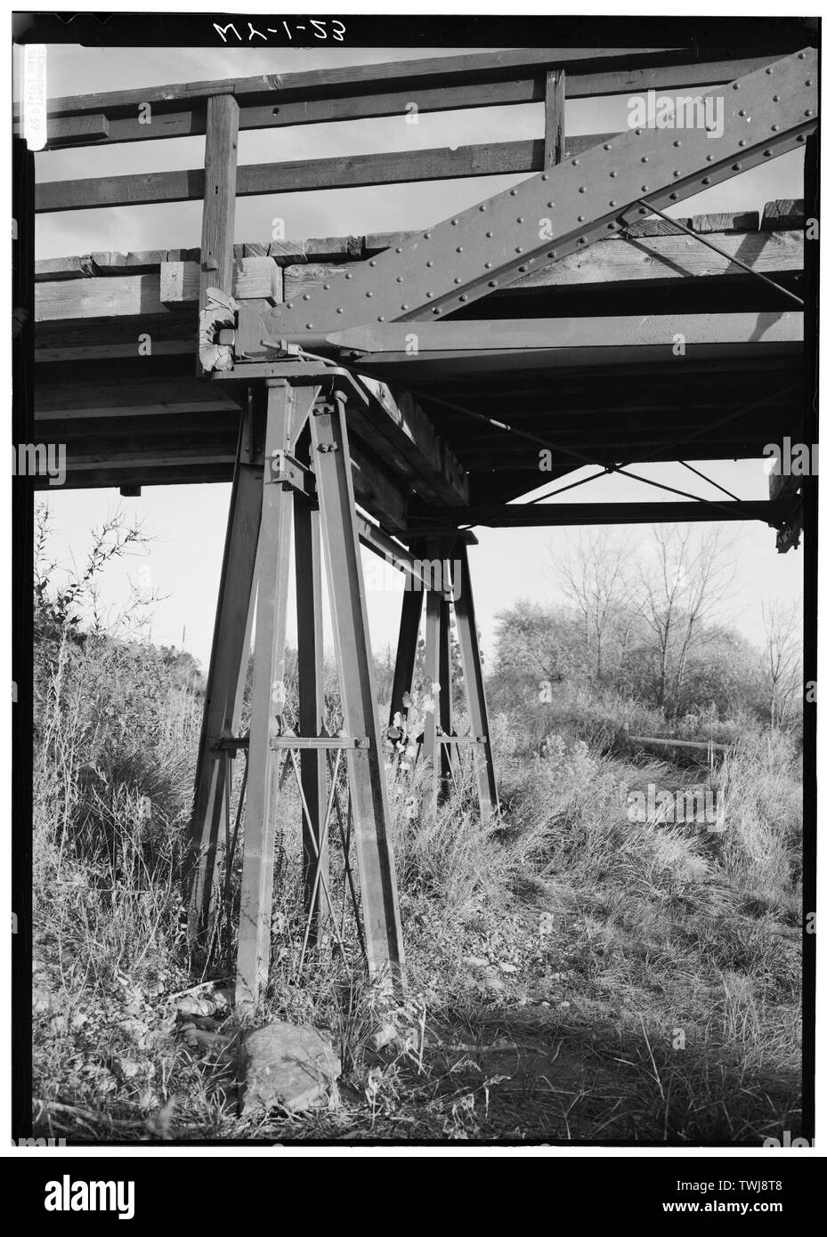 Ähnlich WY -1-8. - North Platte River Bogensehne Truss Bridge, Spanning North Platte River, Fort Laramie, WY, Goshen County; König Brücke und Manufacturing Company; Stanton, William S; Abteilung der Armee; Steele, W R; Rucker, Daniel; Clement, Dan, Sender; Croteau, Todd, Projektleiter; McDermott, John dison, Historiker; Boucher, Jack, Fotograf; Barrett, W E, Fotograf; Payne, Chris, delineator Stockfoto
