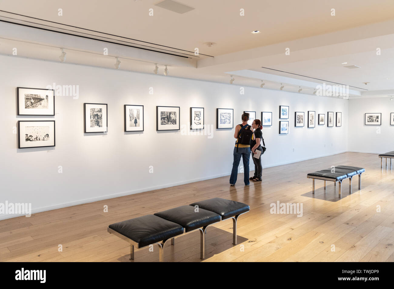 Berühmte Fotografen Des 20. Jahrhunderts Die Vitrine ‘Henri Cartier-Bresson: Das Auge des Jahrhunderts’ eines