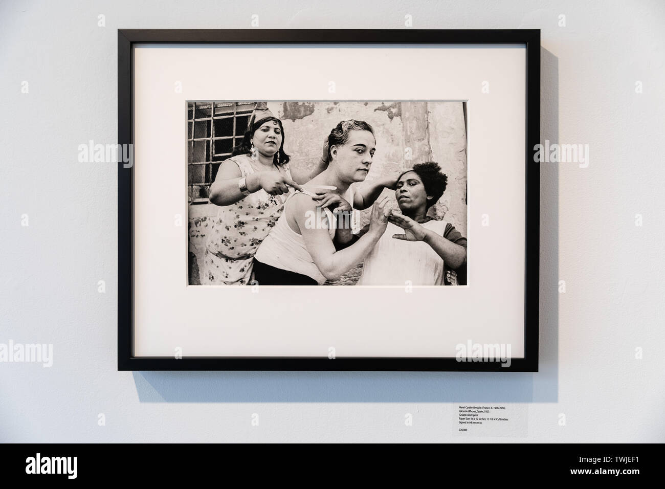 Berühmte Fotografen Des 20. Jahrhunderts Die Vitrine ‘Henri Cartier-Bresson: Das Auge des Jahrhunderts’ eines