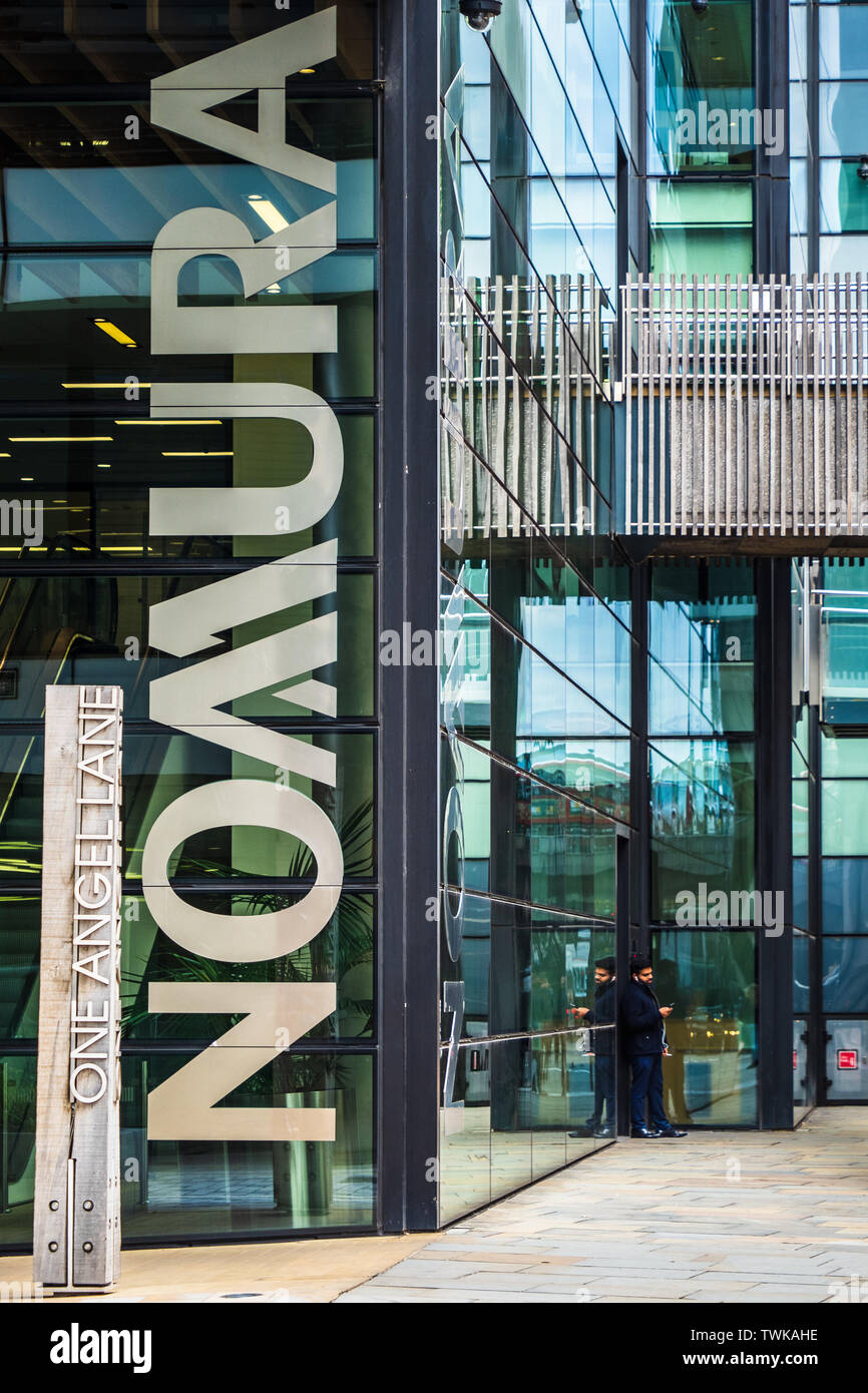 Hauptsitz des europäischen Hauptquartiers von Nomura in One Angel Lane Central London. 2011 Wurde Der Architekt Fletcher Priest Architects Eröffnet. Nomura EMEA HQ London. Stockfoto