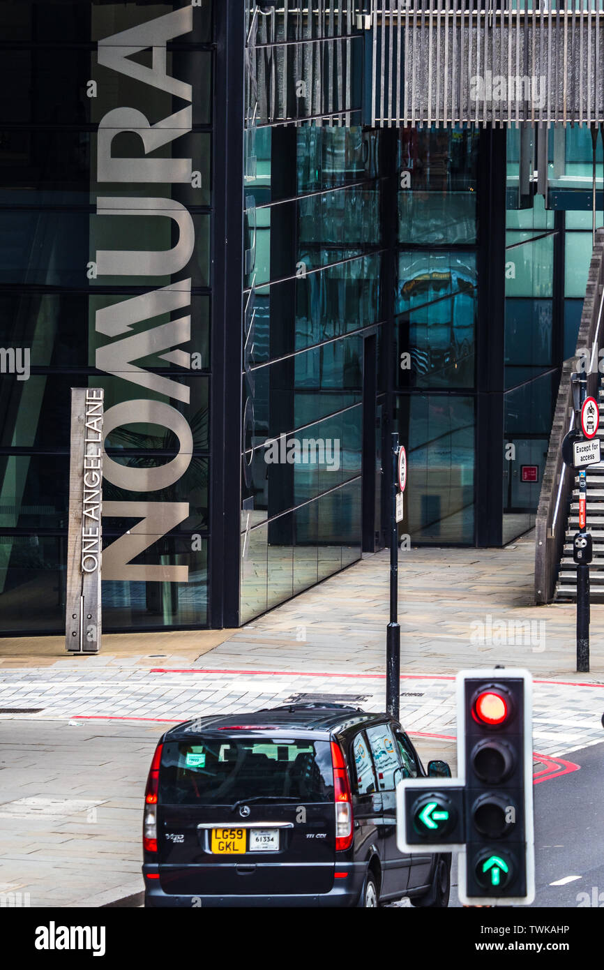 Hauptsitz des europäischen Hauptquartiers von Nomura in One Angel Lane Central London. 2011 Wurde Der Architekt Fletcher Priest Architects Eröffnet. Nomura EMEA HQ London. Stockfoto