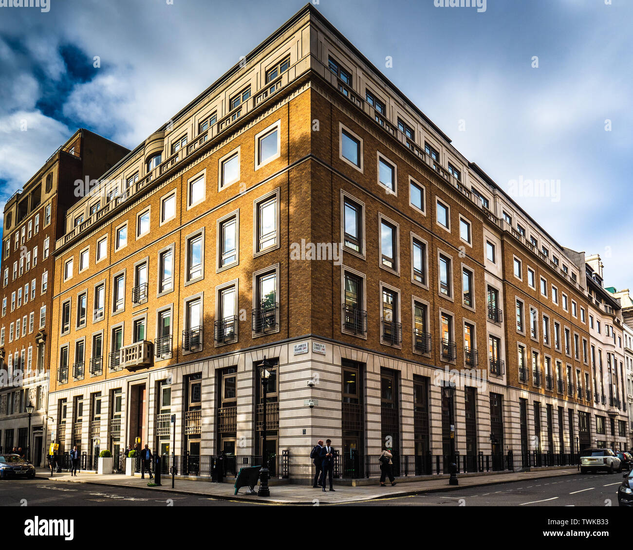 BP Hauptsitz St James Square Mayfair London - BP Hauptsitz BP Hauptsitz - BP Hauptsitz 1 St. James’s Square Mayfair London. Erbaut 2000. Stockfoto