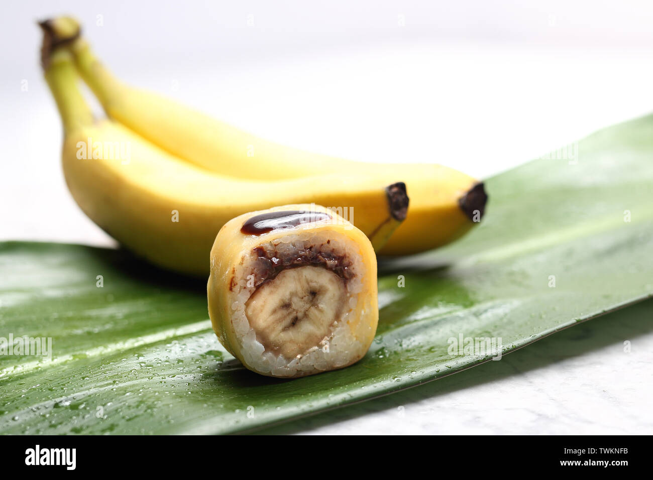 Leckere süße Sushi, Obst und Dessert. Horizontale Zusammensetzung Stockfoto