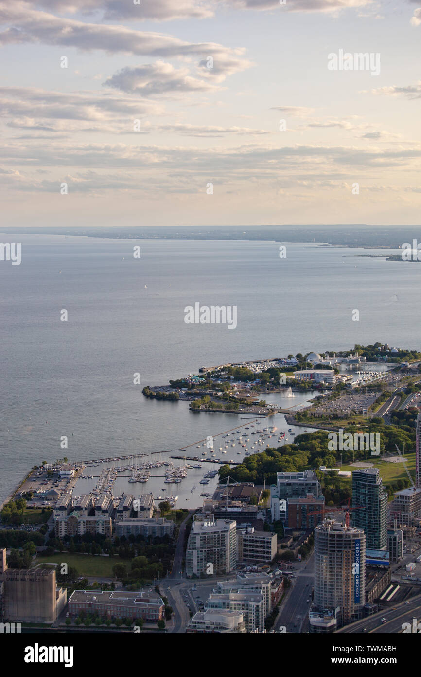 Luftaufnahme des Toronto Entertainment District vom CN Tower Stockfoto